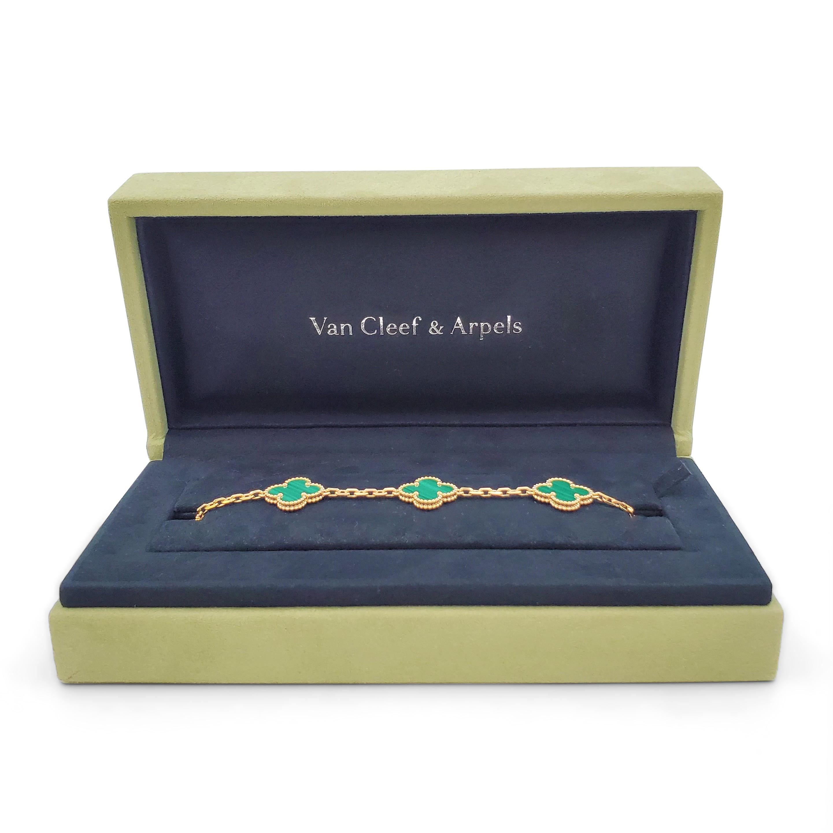 Van Cleef & Arpels Vintage 'Alhambra' Yellow Gold and Malachite Bracelet In Excellent Condition In New York, NY