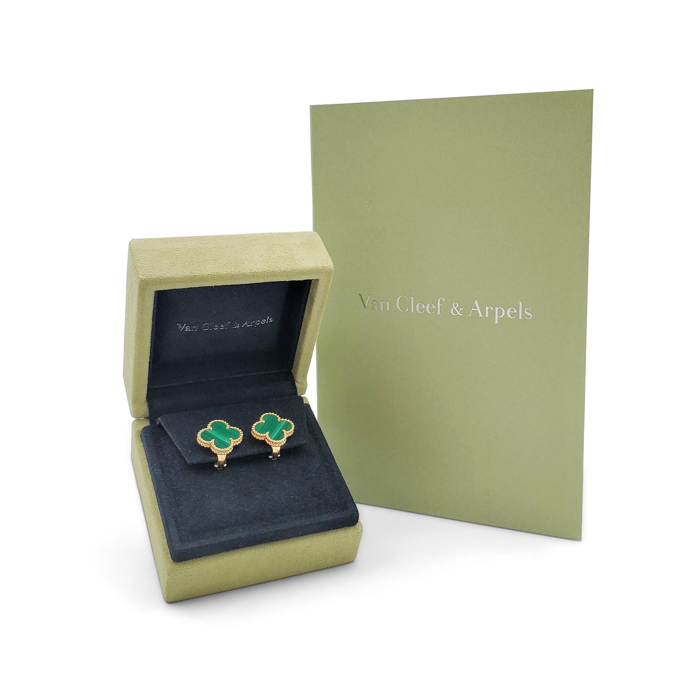 Round Cut Van Cleef & Arpels Vintage Alhambra Yellow Gold and Malachite Earrings