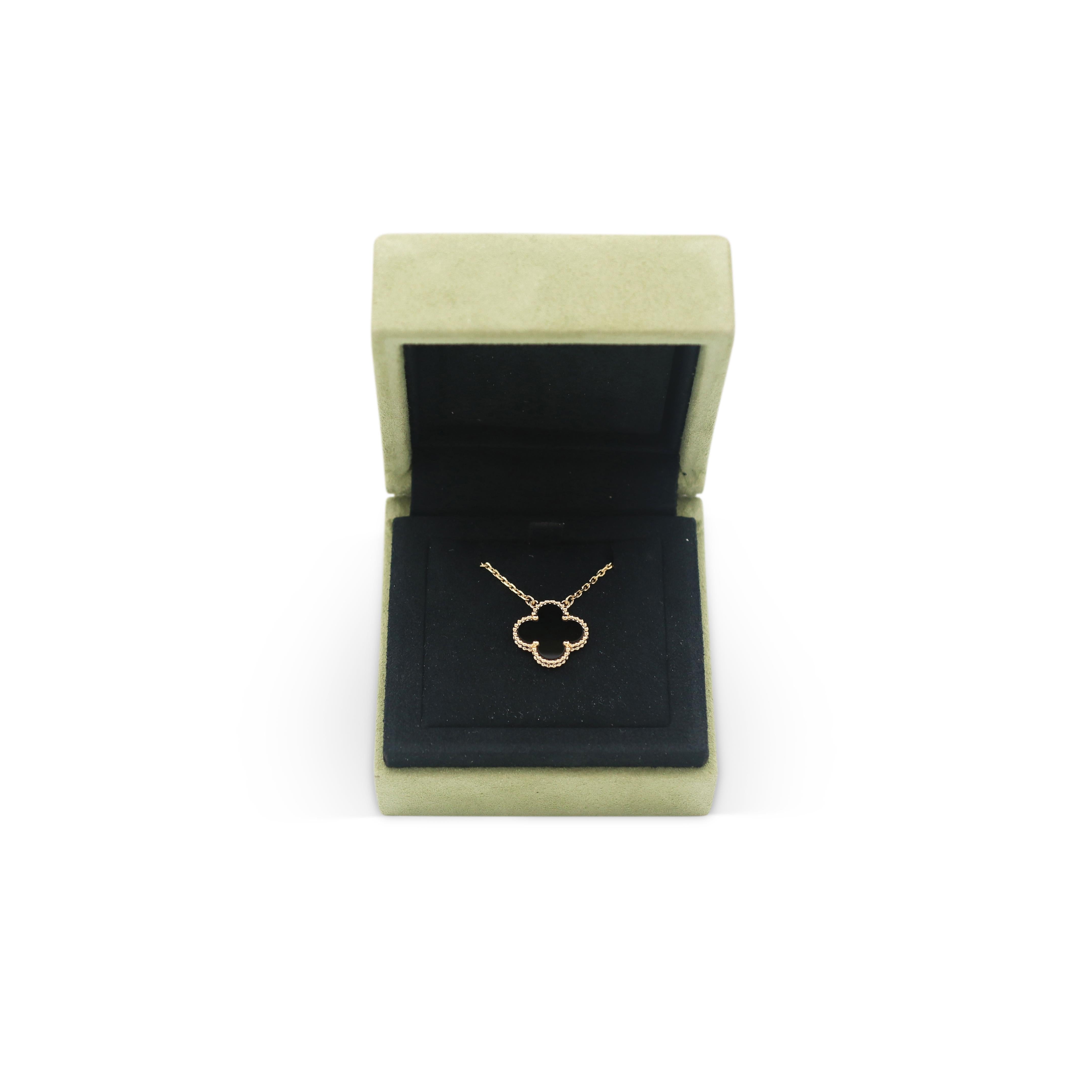Van Cleef & Arpels Vintage Alhambra Halskette aus Gelbgold und Onyx 1
