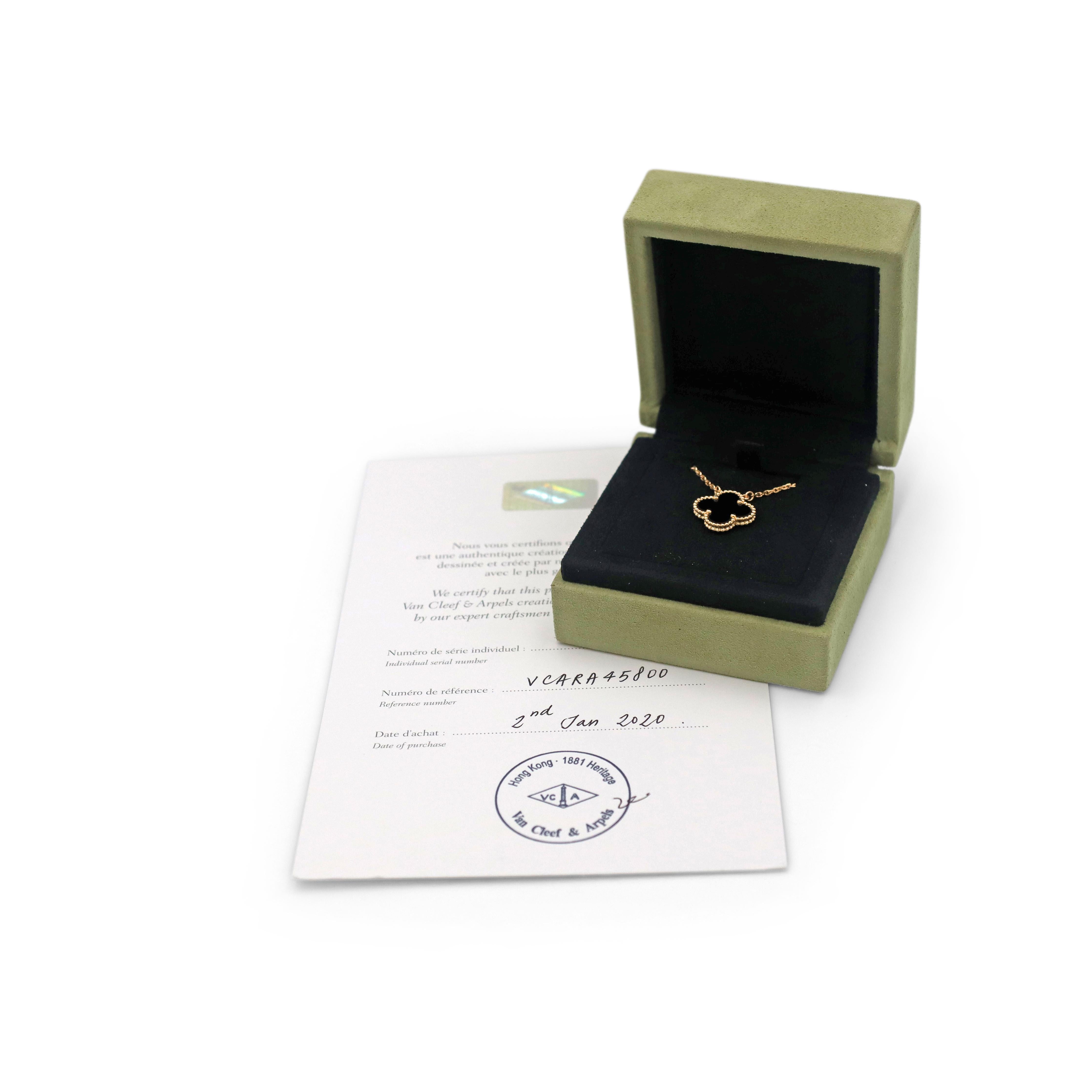 Van Cleef & Arpels Vintage Alhambra Halskette aus Gelbgold und Onyx 2