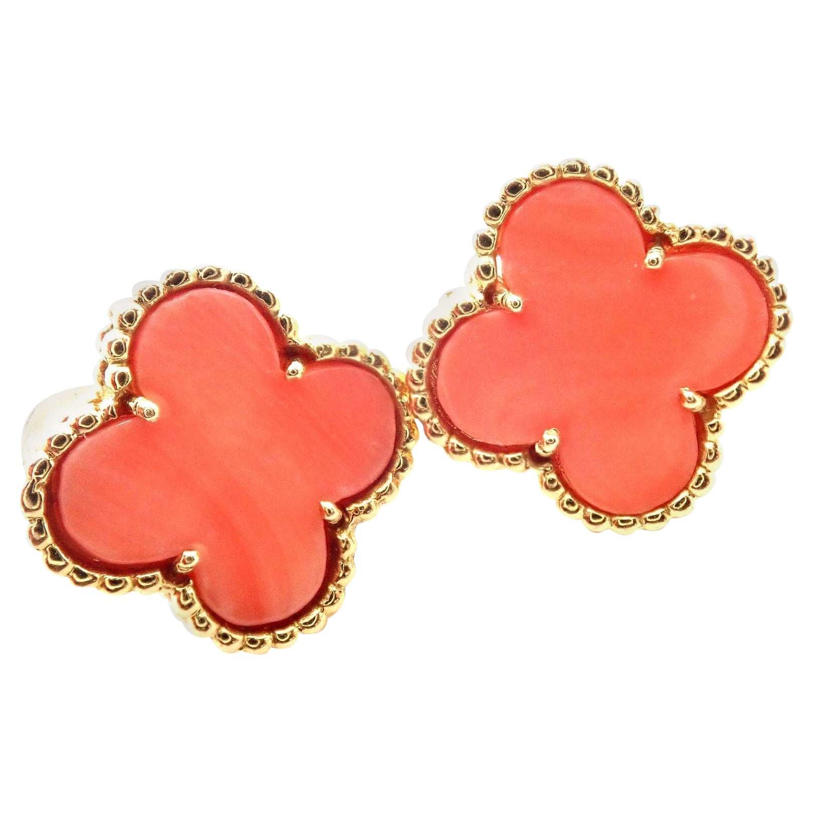Van Cleef & Arpels Vintage Alhambra Korallen-Ohrringe aus Gelbgold