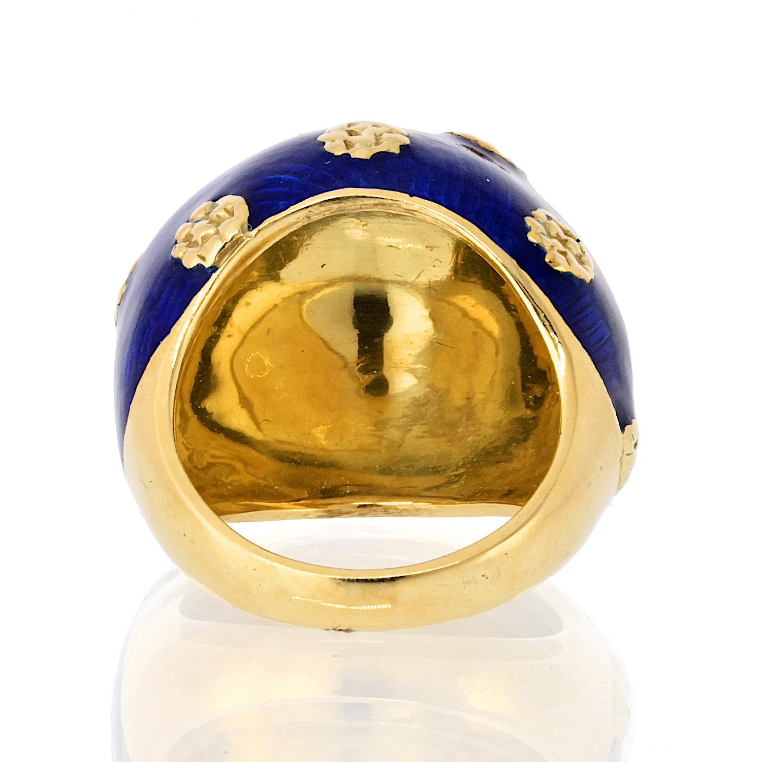 Women's Van Cleef & Arpels Vintage Blue Enamel Ring and a Pair Of Earrings For Sale