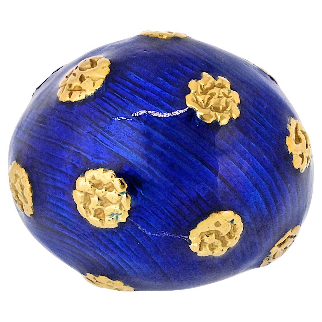 Van Cleef & Arpels Vintage Blue Enamel Ring and a Pair Of Earrings For Sale