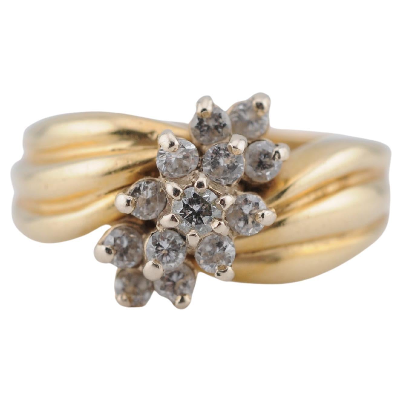 Van Cleef
Arpels Vintage Cluster Ring – 14K Gold, 0.50 ct Diamonds