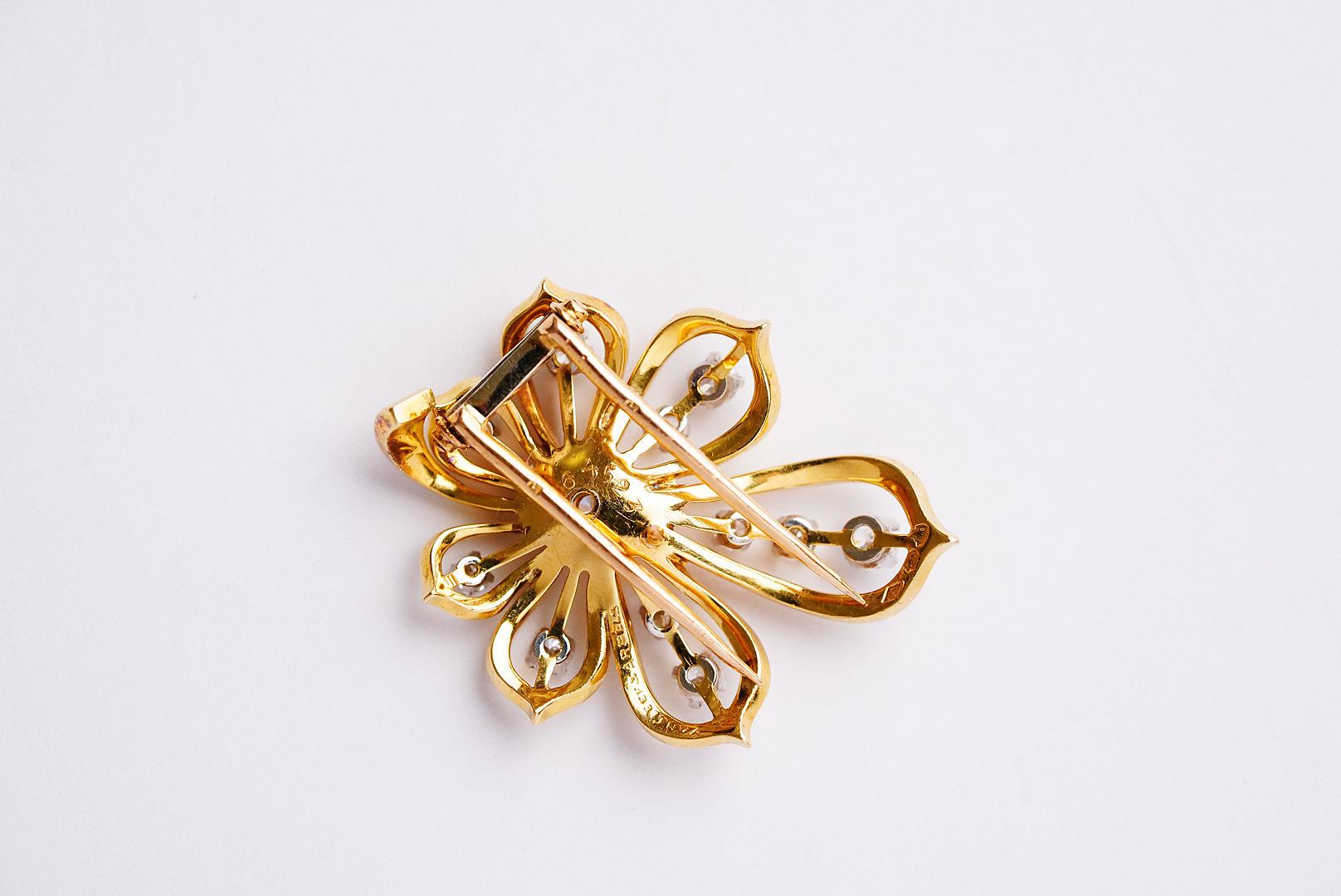 Van Cleef & Arpels Vintage Collection Diamond Set in Yellow Gold Leaf Brooch 1