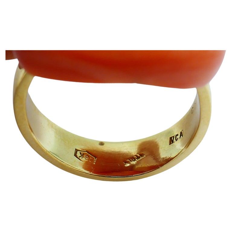 Women's Van Cleef & Arpels Vintage Coral Yellow Gold Ring