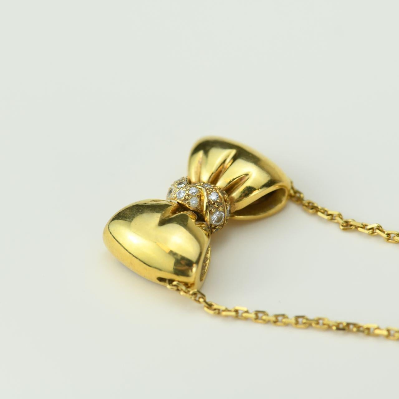 Van Cleef & Arpels Vintage Diamond Bow Yellow Gold Pendant 3