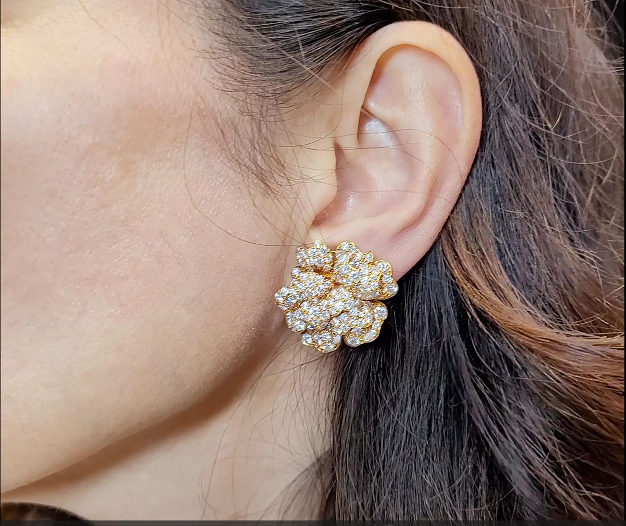 Pendientes vintage Van Cleef & Arpels con pavé de diamantes, años 80 Corte brillante en venta