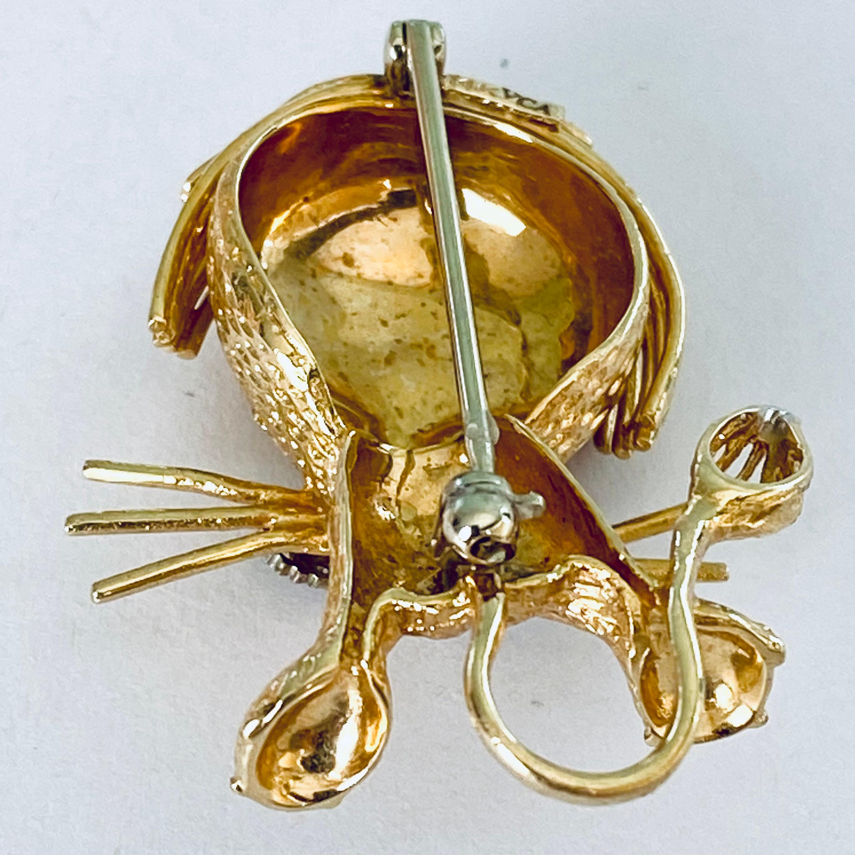 Van Cleef & Arpels Vintage Diamond Ruby Emerald Young Lion Yellow Gold Brooch  In Good Condition For Sale In New York, NY