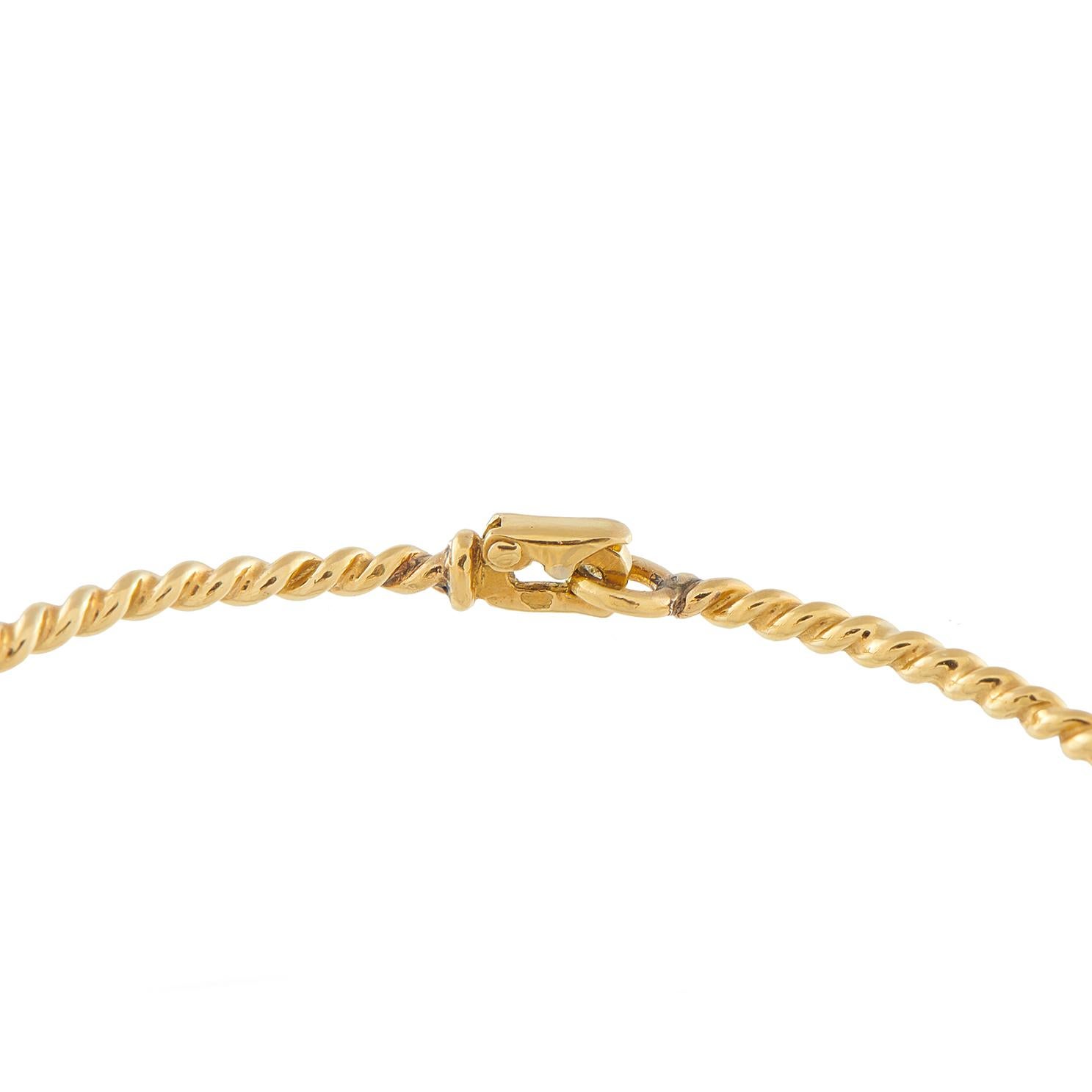 Round Cut Van Cleef & Arpels Vintage Flying Beauties Lazuli Butterfly Bracelet VC42-110625 For Sale