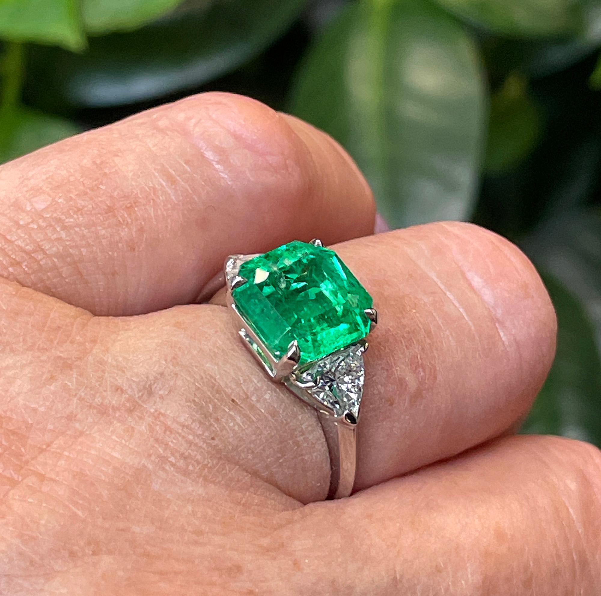 Van Cleef & Arpels Vintage GIA 5.28ct Colombian Emerald & Diamond Platinum Ring  1