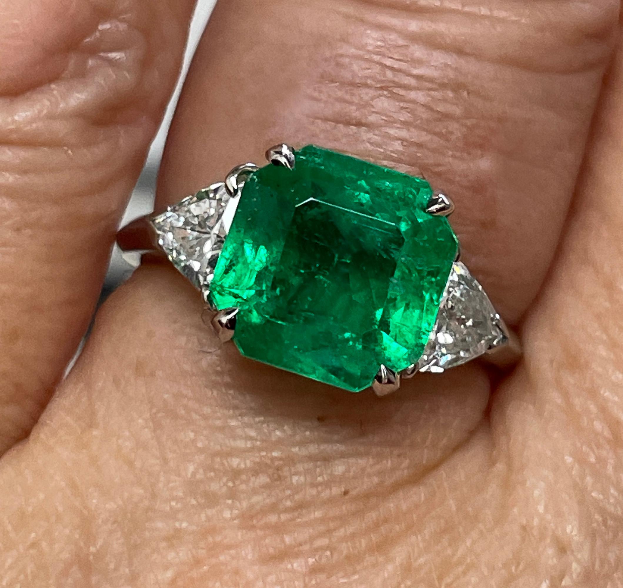 Van Cleef & Arpels Vintage GIA 5.28ct Colombian Emerald & Diamond Platinum Ring  2