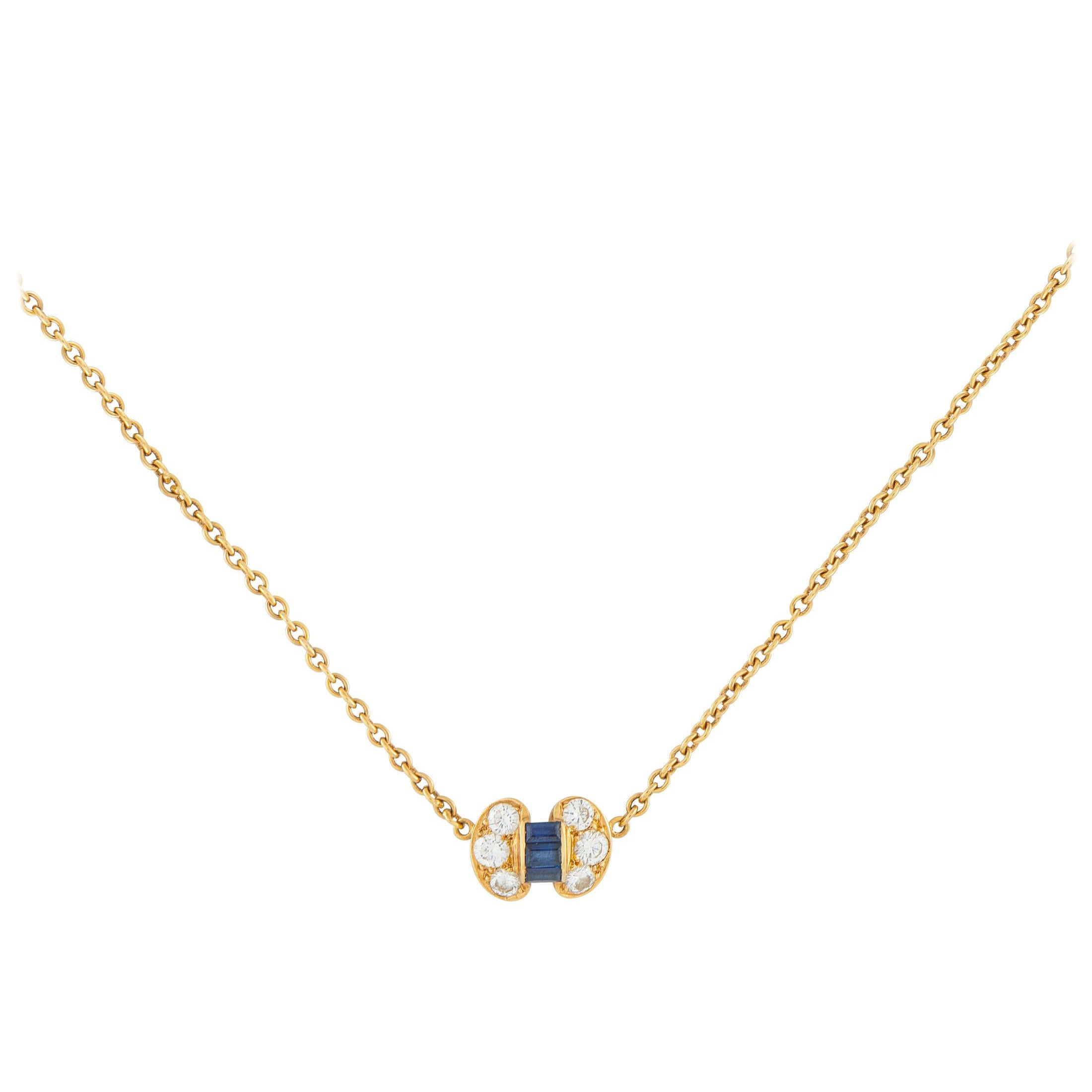 Van Cleef
Arpels Vintage Gold 0.46ct Diamond
Sapphire Necklace VC11-110725