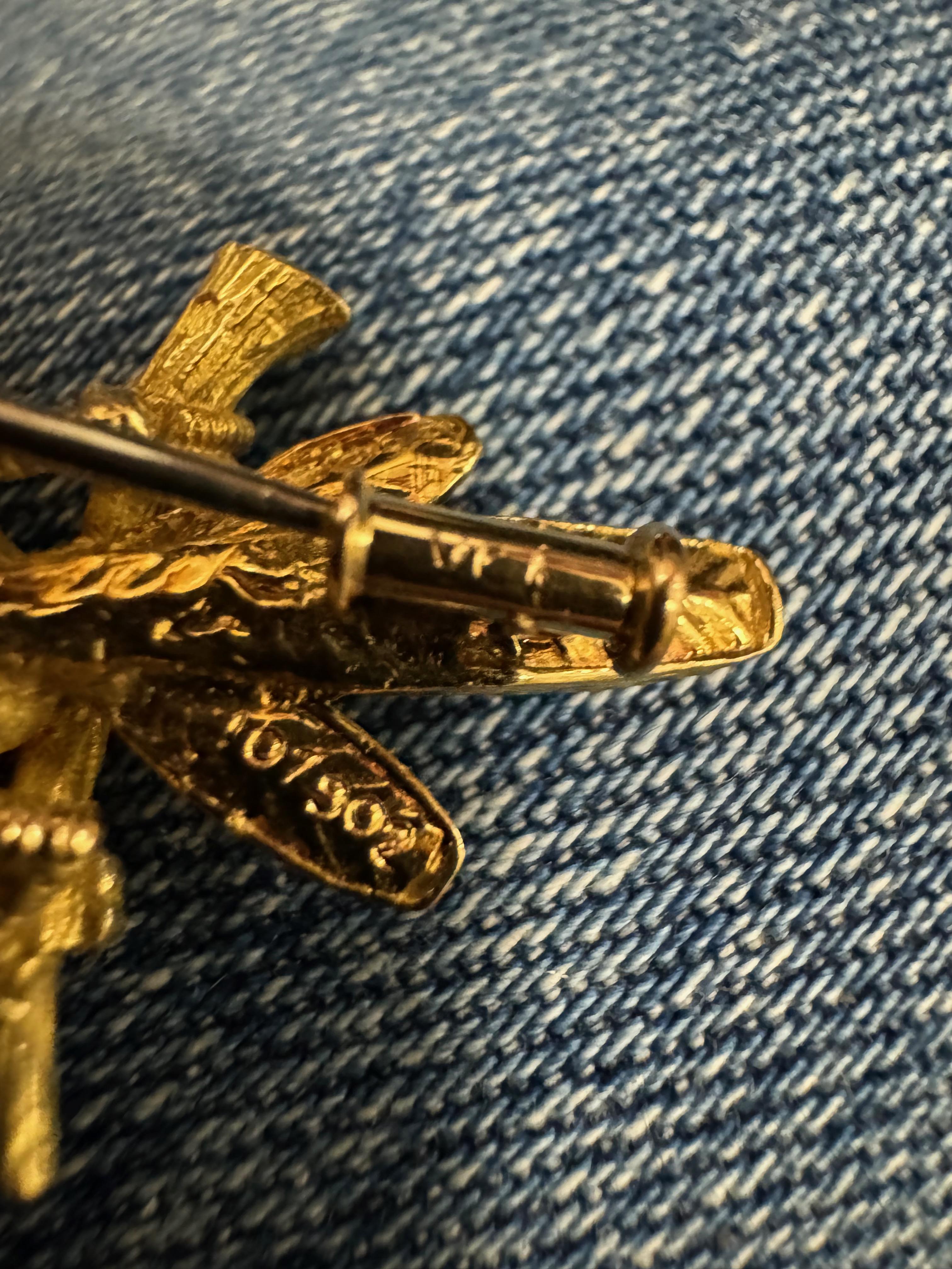 Van Cleef & Arpels Vintage Gold and Sapphire Bird Brooch 2