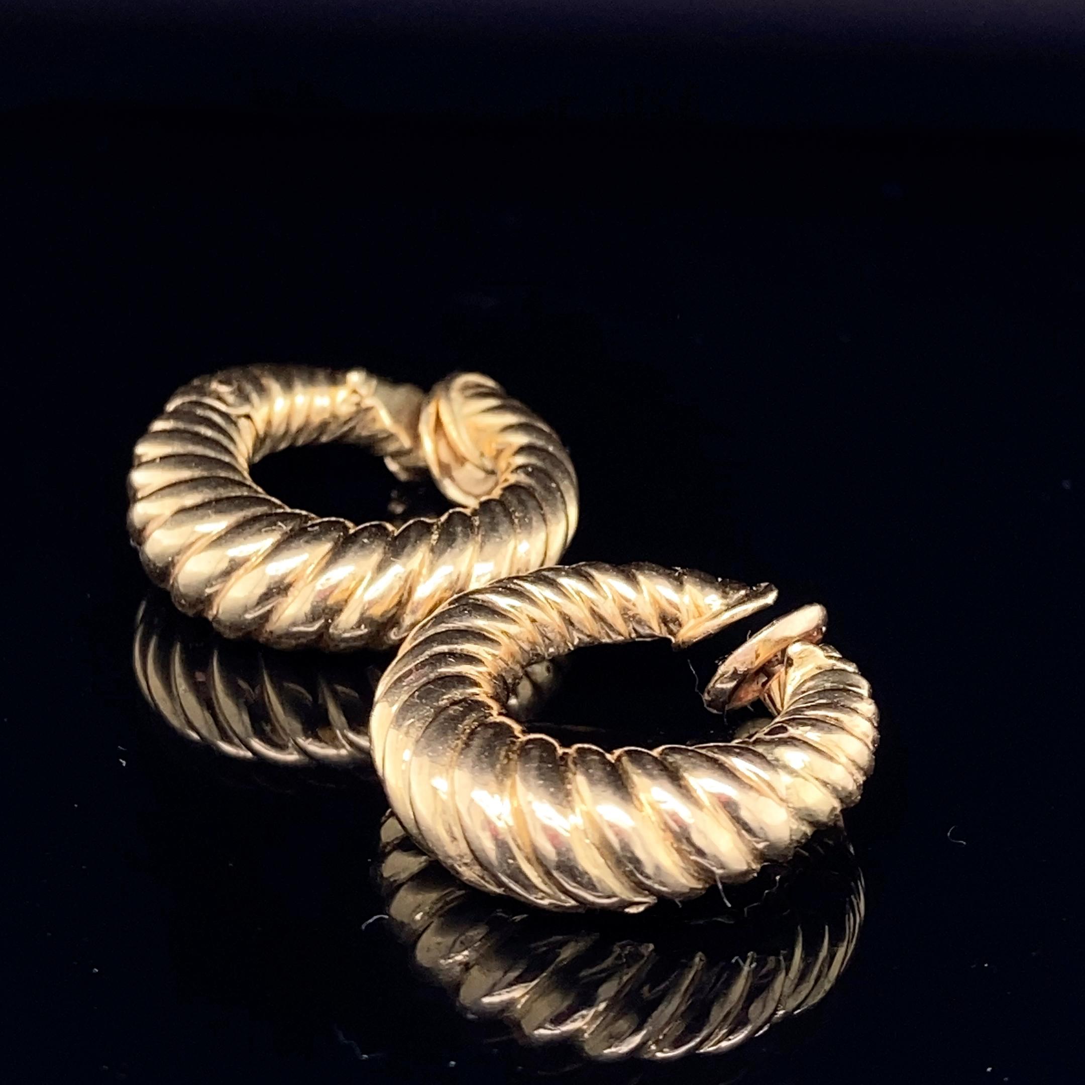 Van Cleef & Arpels Vintage-Ohrringe mit Goldring (Moderne) im Angebot