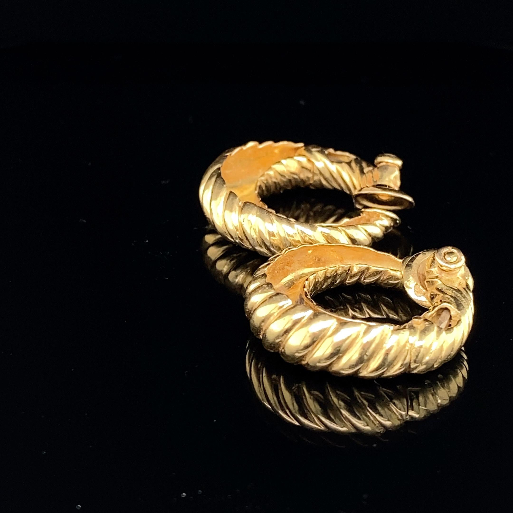 Van Cleef & Arpels Vintage-Ohrringe mit Goldring im Angebot 2