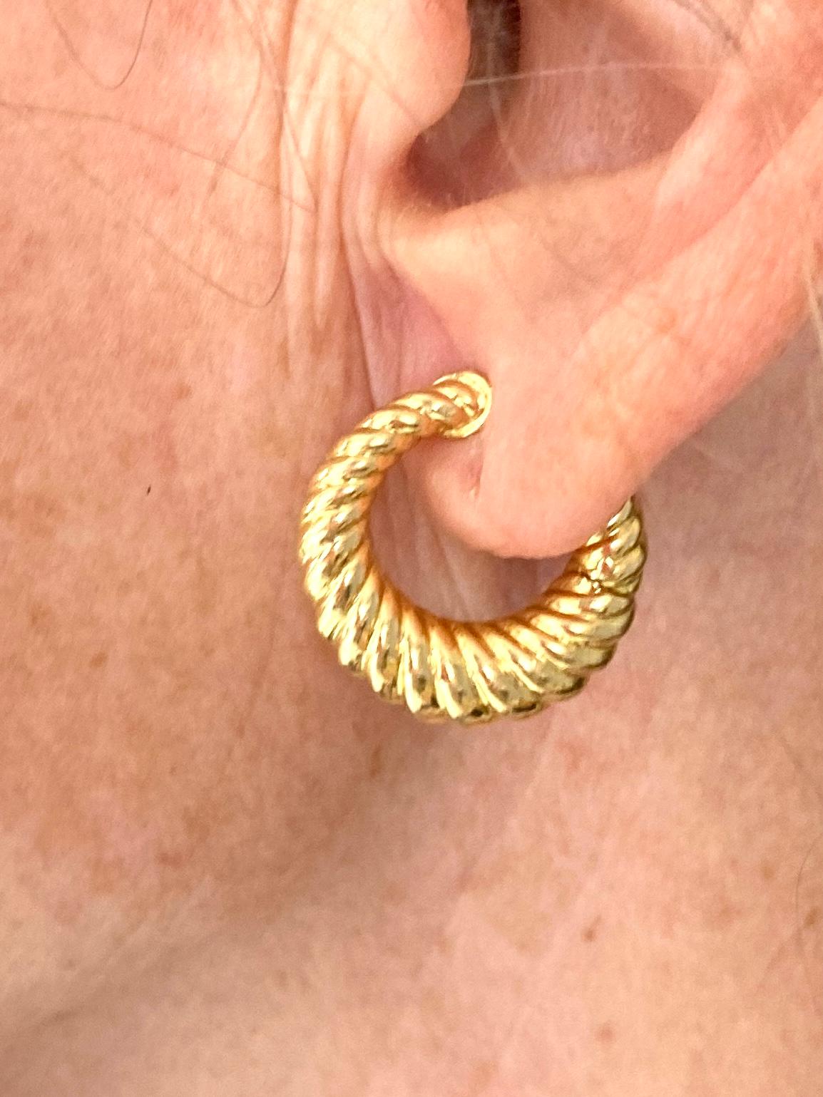 Van Cleef & Arpels Vintage-Ohrringe mit Goldring im Angebot 4