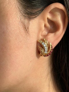Van Cleef & Arpels Vintage Ruby Diamond 18K Yellow Gold Leaf Clip Earrings