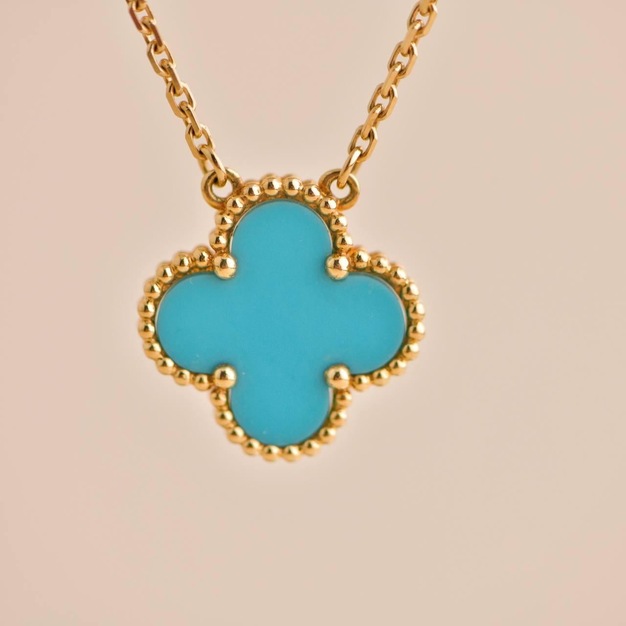 Uncut Van Cleef & Arpels Vintage Turquoise Alhambra Yellow Gold Pendant Necklace