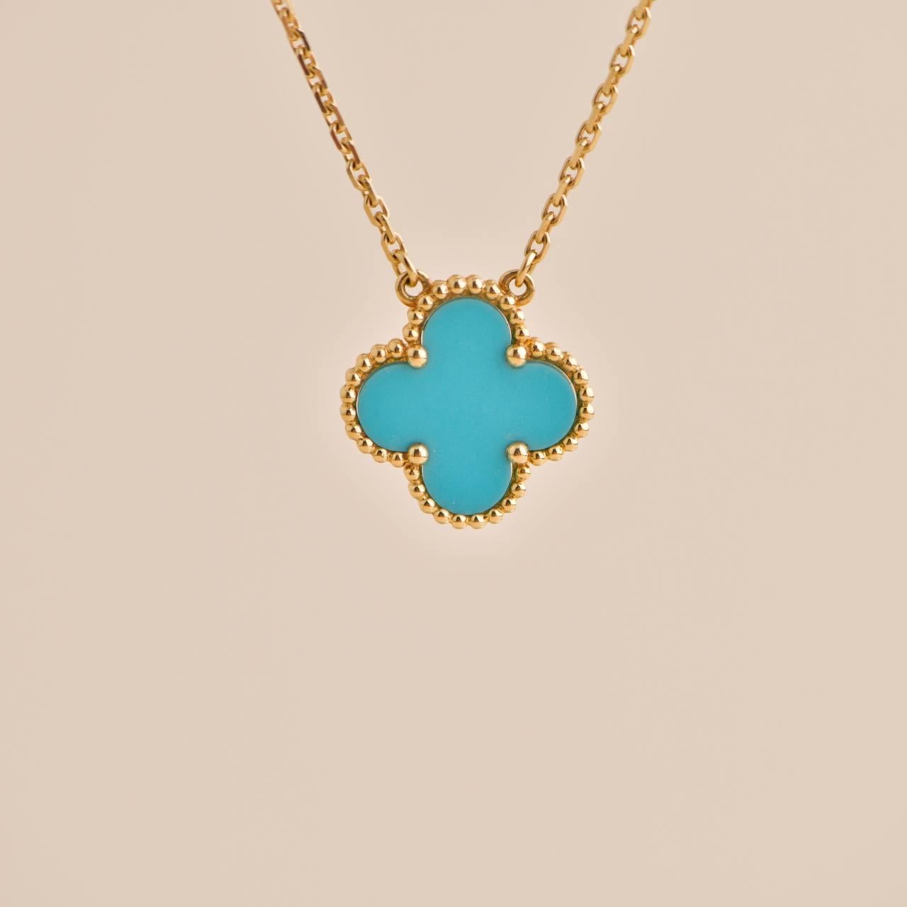 Van Cleef & Arpels Vintage Turquoise Alhambra Yellow Gold Pendant Necklace In Excellent Condition In Banbury, GB