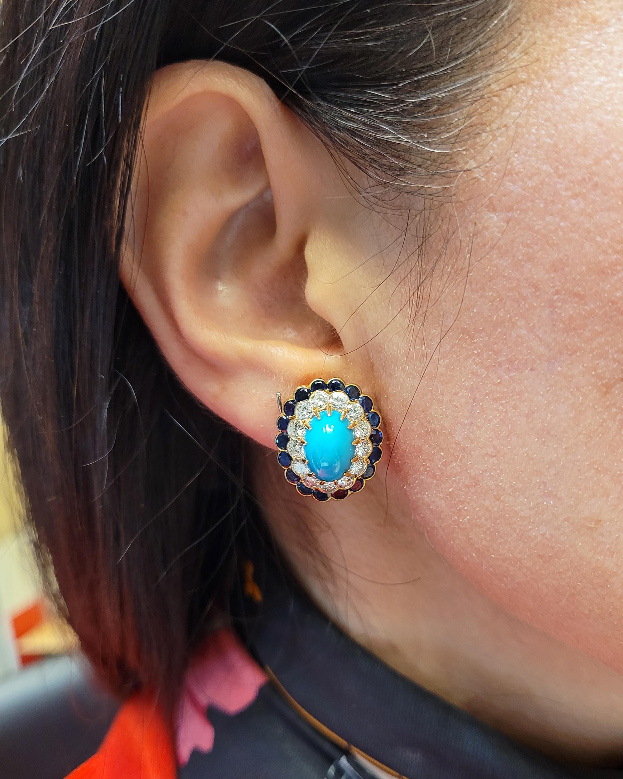 Van Cleef & Arpels Clips d'oreilles vintage en turquoise, saphir et diamant Bon état - En vente à New York, NY