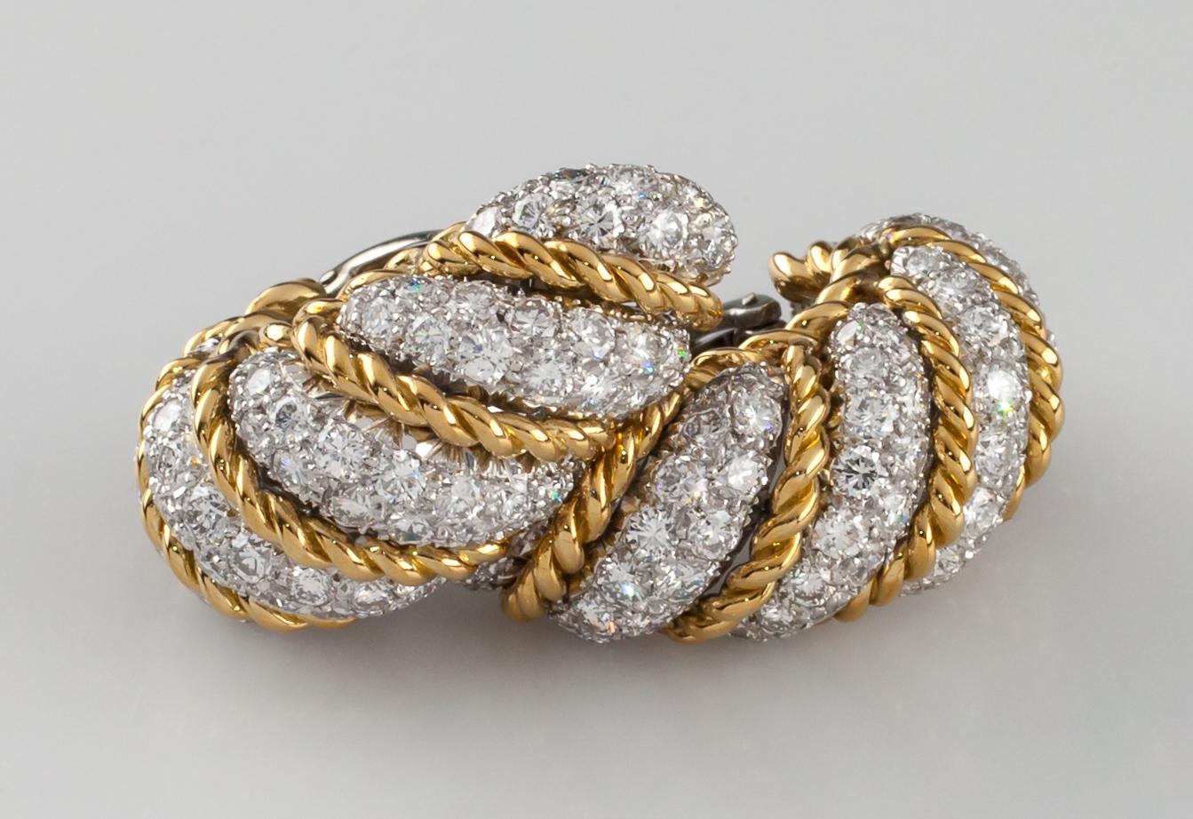 Round Cut Van Cleef & Arpels Vintage Two-Tone 18k Gold 10.00 Carat Diamond Huggie Earrings For Sale