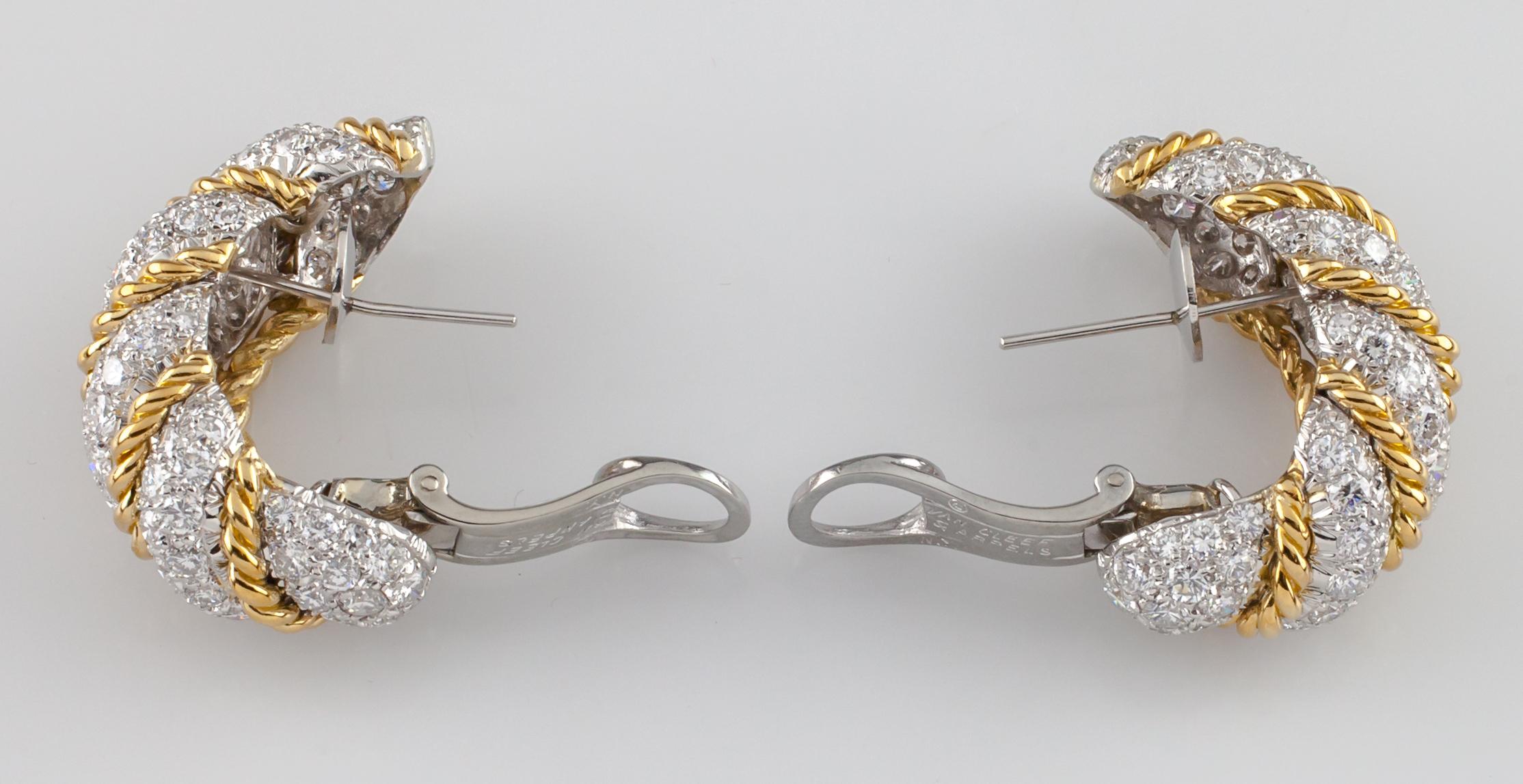 Van Cleef & Arpels Vintage Two-Tone 18k Gold 10.00 Carat Diamond Huggie Earrings For Sale 1