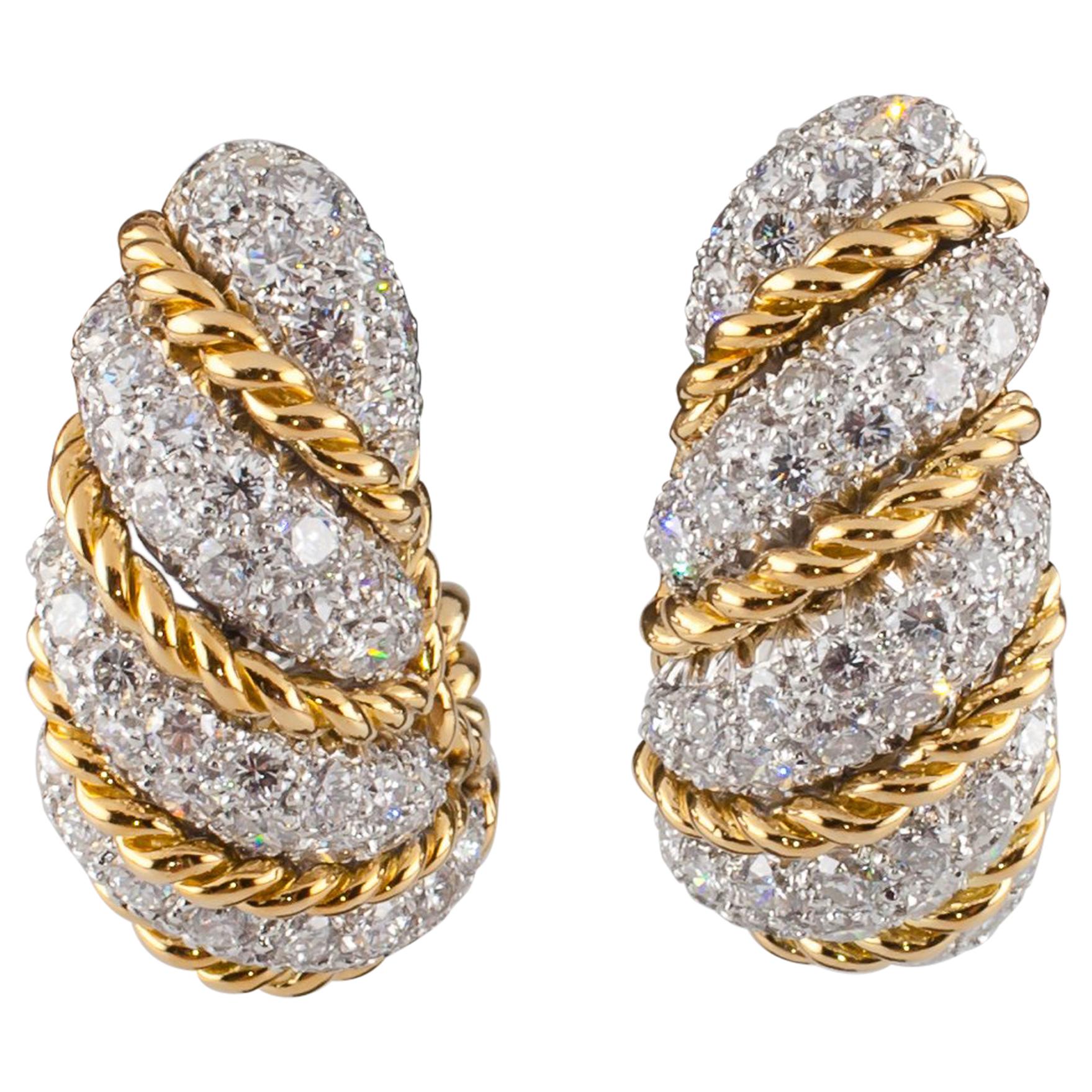 Van Cleef & Arpels Vintage Two-Tone 18k Gold 10.00 Carat Diamond Huggie Earrings