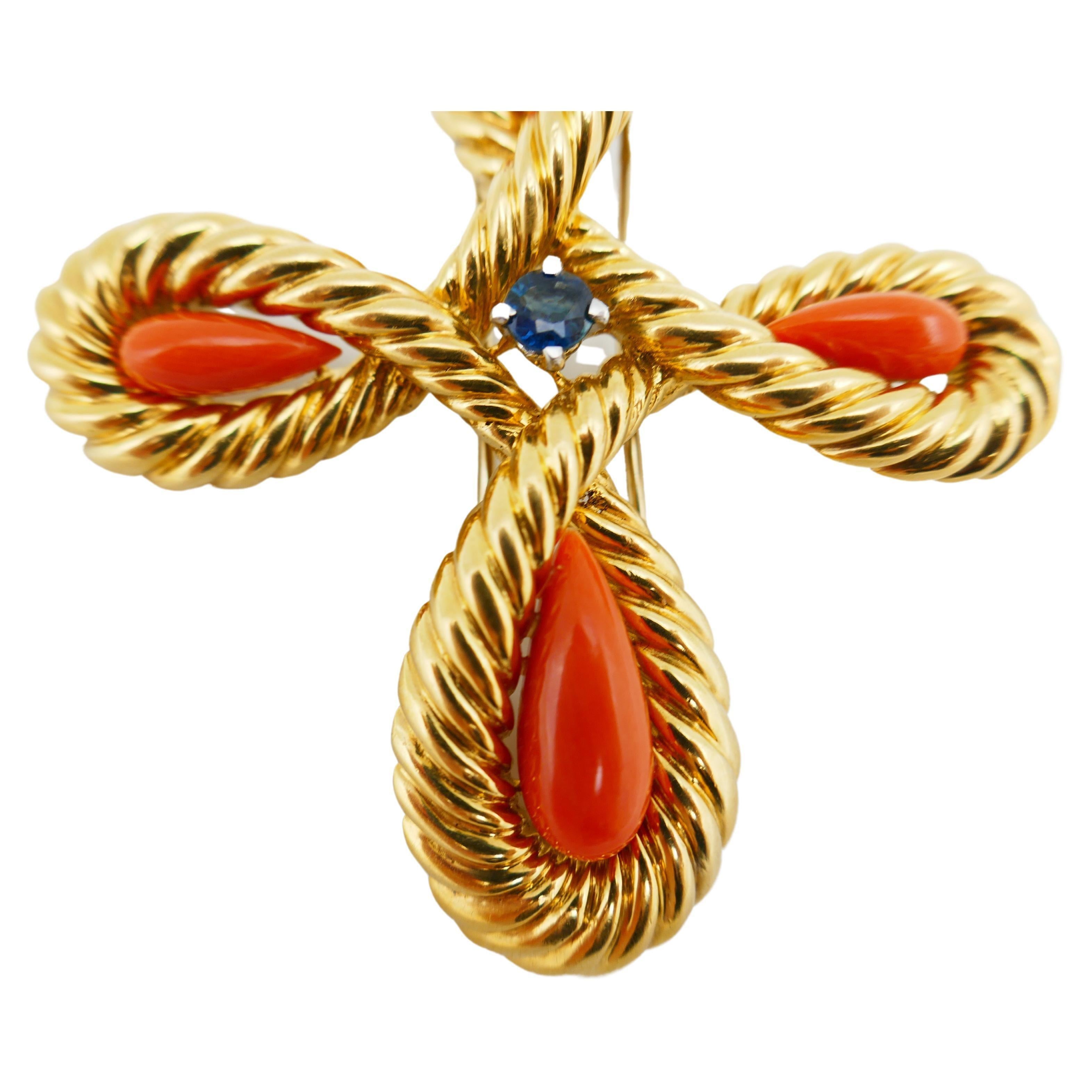 Cabochon Van Cleef & Arpels Vintage Yellow Gold Coral Sapphire Brooch Pendant For Sale