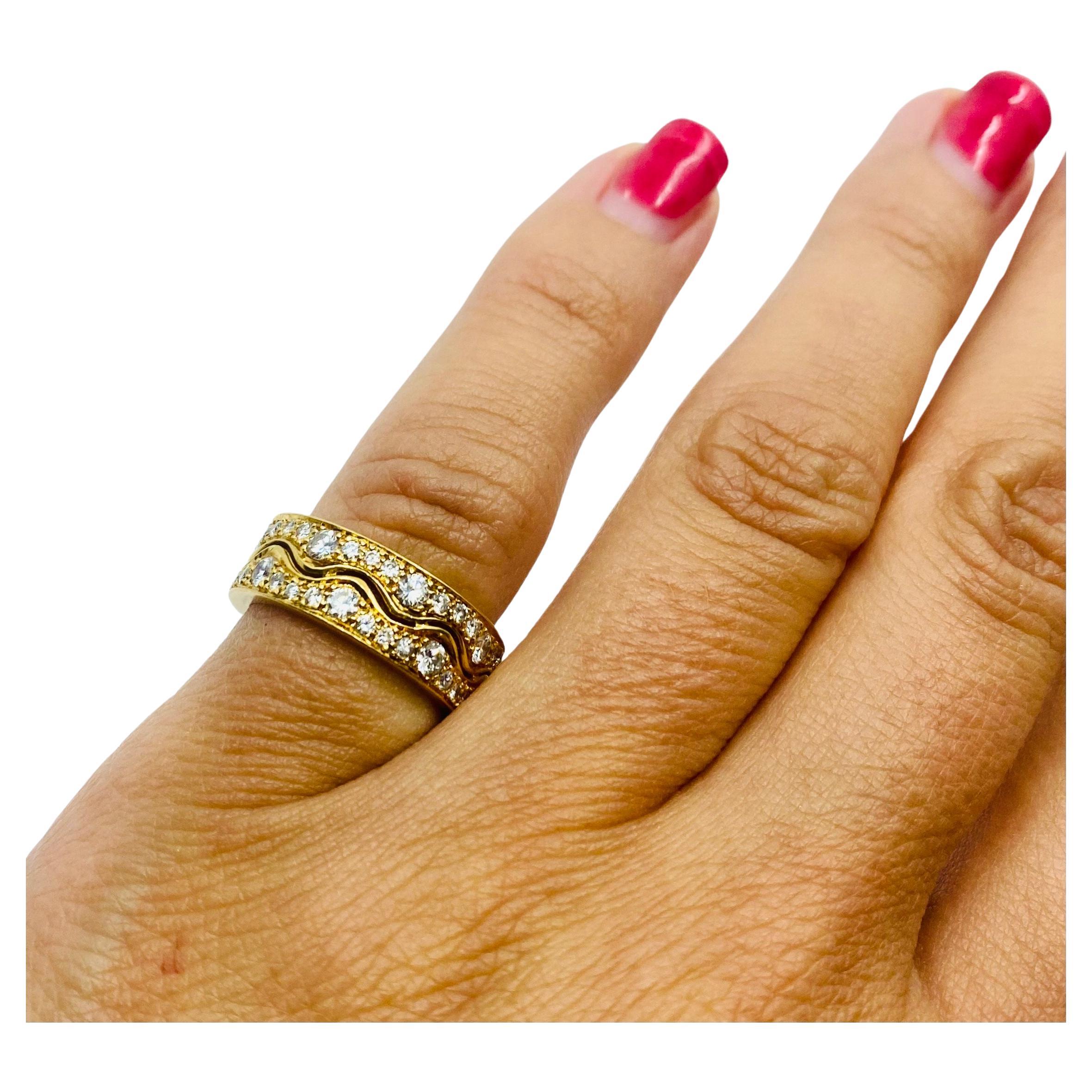 Round Cut Van Cleef & Arpels Wave Diamond Ring  For Sale