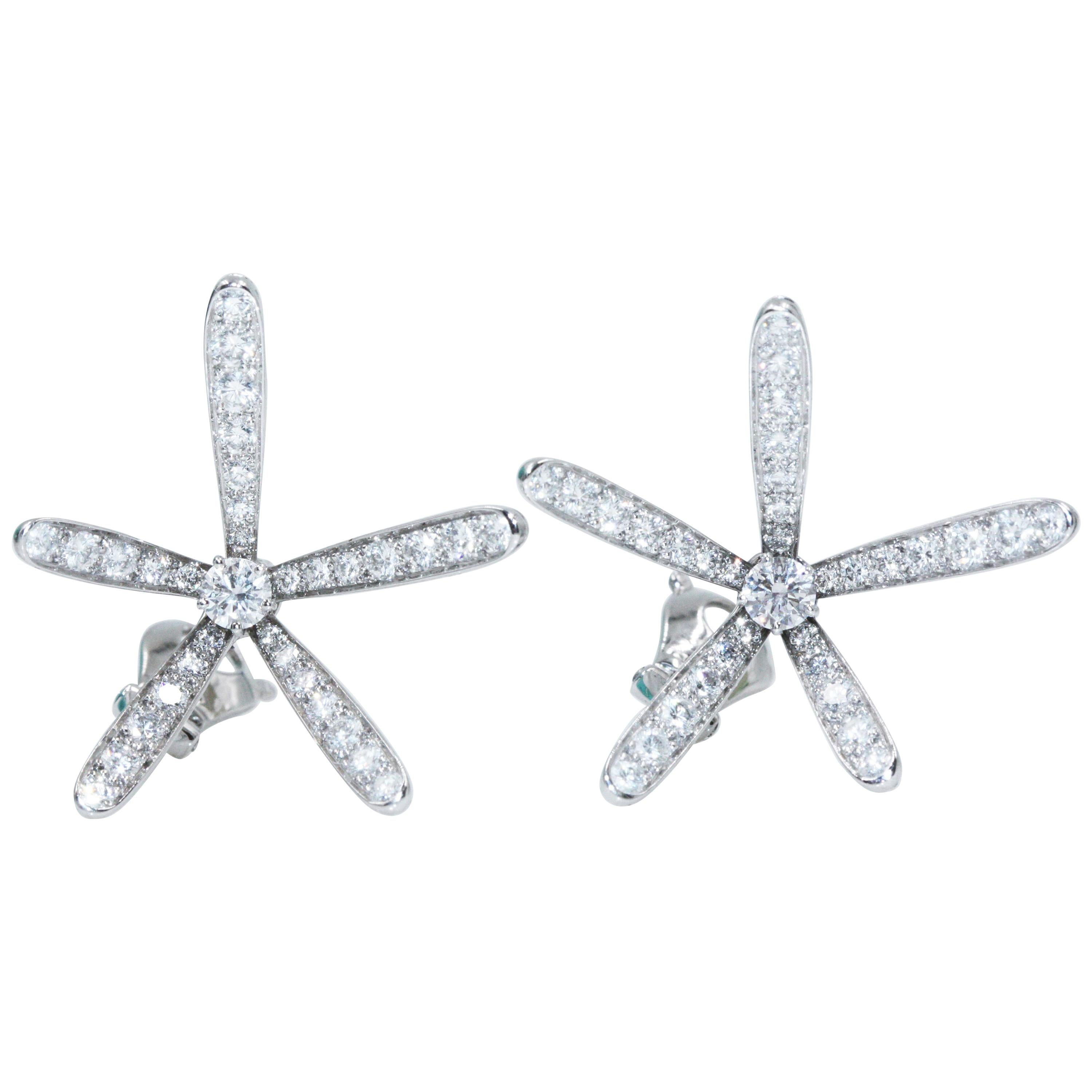 Van Cleef & Arpels White 18 Karat Gold Diamond Earrings For Sale