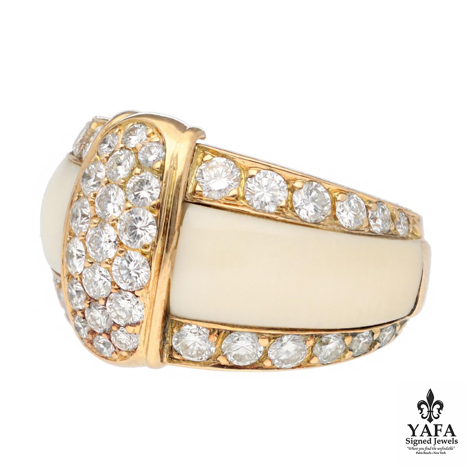 Round Cut VAN CLEEF & ARPELS White Coral and Diamond Ring For Sale