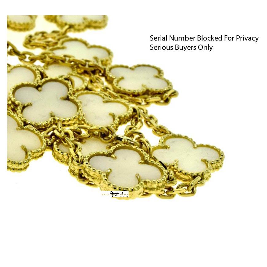 Van Cleef & Arpels White Coral Vintage Alhambra 20 Motif Yellow Gold Necklace In Good Condition In Miami, FL