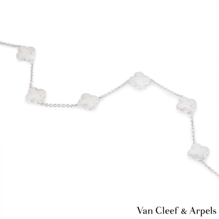 Van Cleef & Arpels White Gold Alhambra Necklace In Excellent Condition For Sale In London, GB