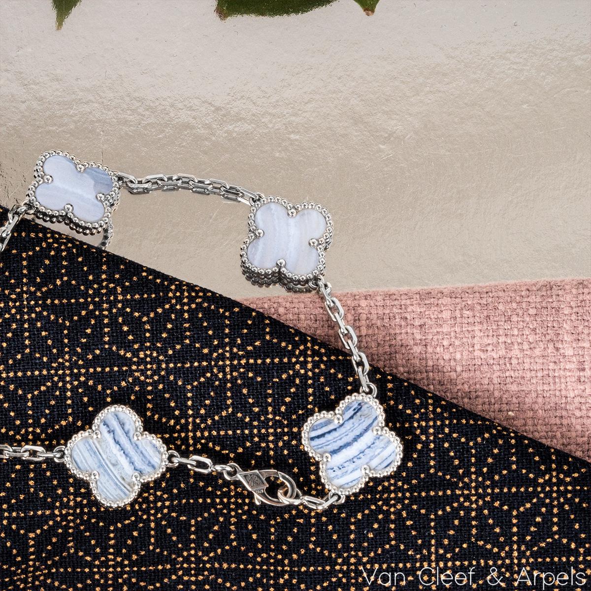 Women's or Men's Van Cleef & Arpels White Gold Chalcedony Vintage Alhambra Bracelet VCARD34700