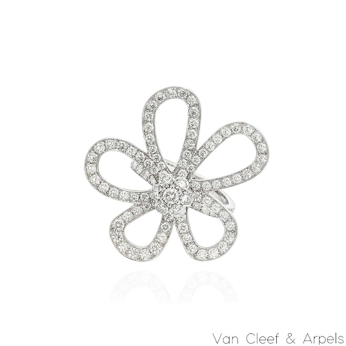 Brilliant Cut Van Cleef & Arpels White Gold Diamond Flowerlace Ring Size 52 2.81ct VCARP05300 For Sale