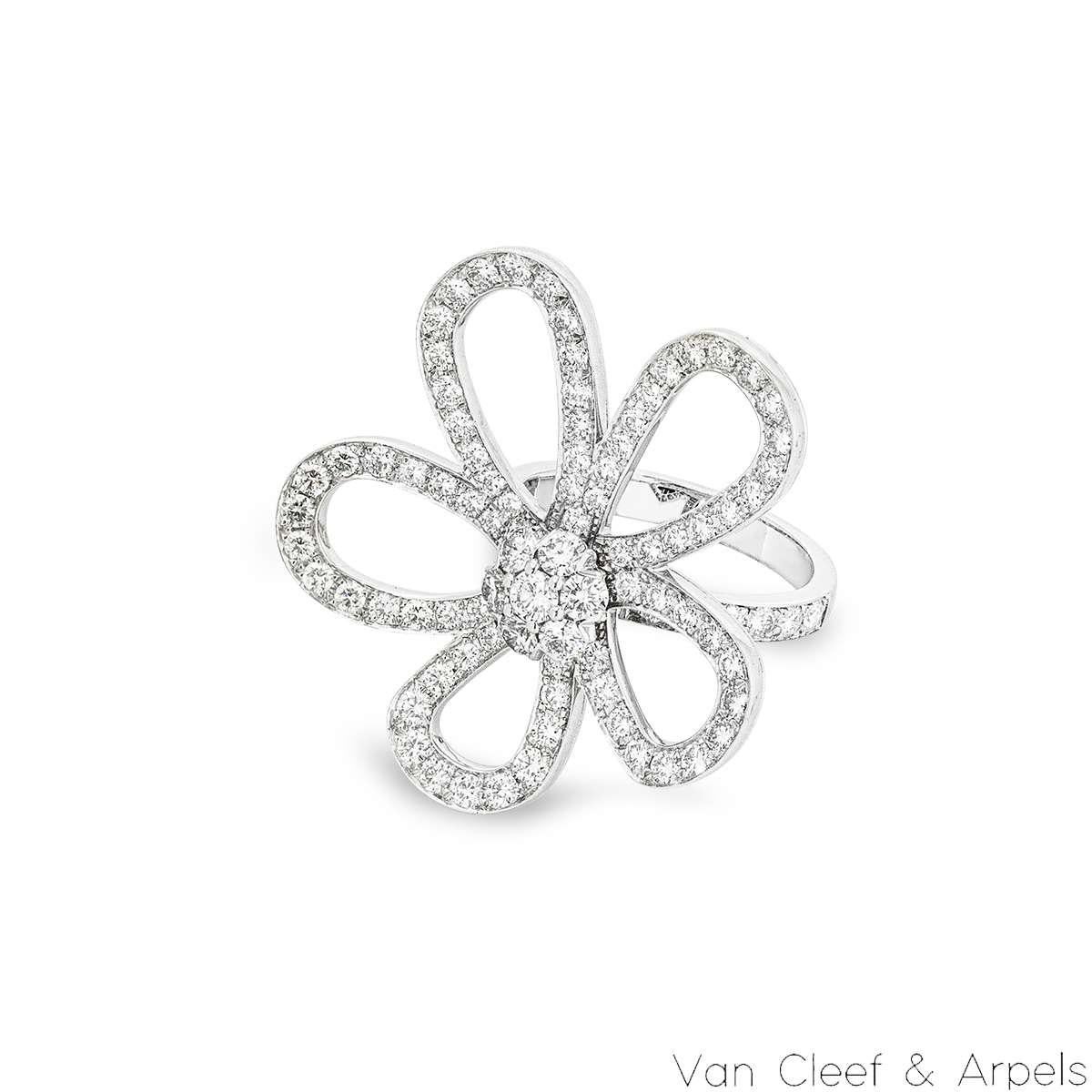 Van Cleef & Arpels White Gold Diamond Flowerlace Ring Size 52 2.81ct VCARP05300 In Excellent Condition For Sale In Mayfair, London, London