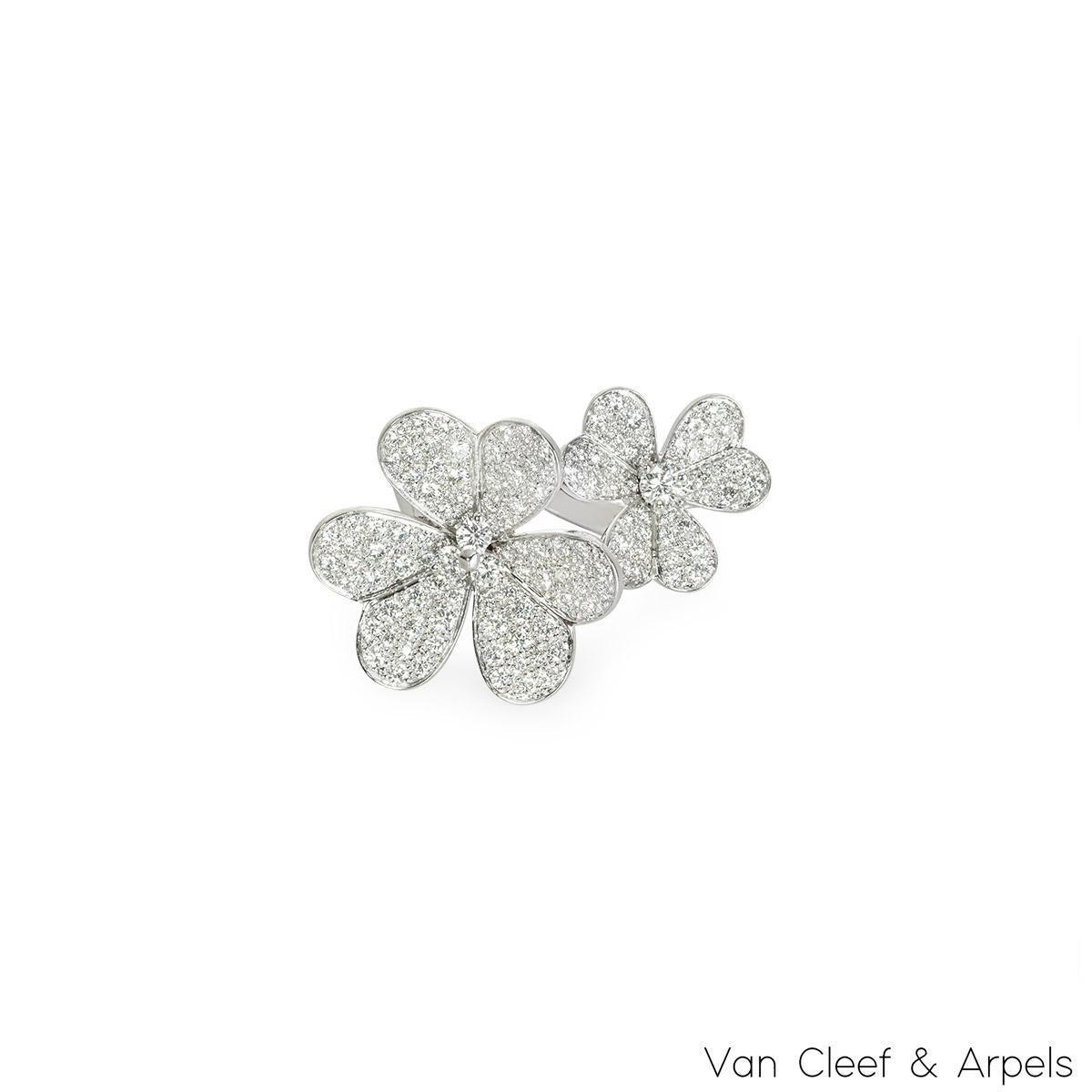 Van Cleef & Arpels Weißgold Diamant Frivole zwischen den Fingern Ring VCARB67500 (Rundschliff) im Angebot