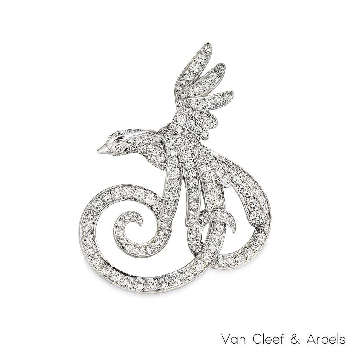 Round Cut Van Cleef & Arpels White Gold Diamond Oiseaux de Paradis Between The Finger Ring For Sale