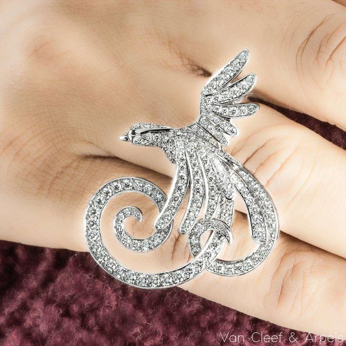 Women's Van Cleef & Arpels White Gold Diamond Oiseaux de Paradis Between The Finger Ring For Sale