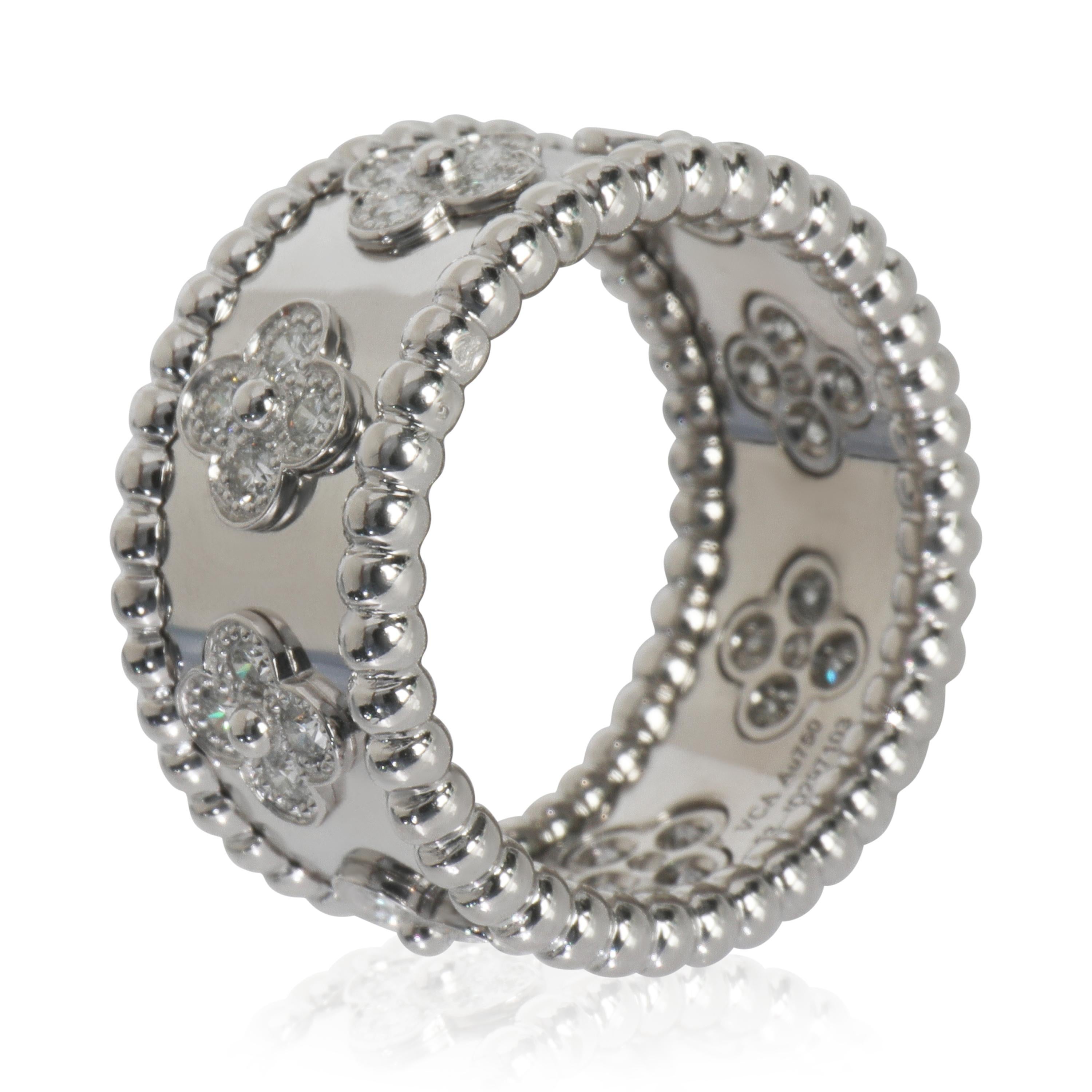 Anillo Van Cleef & Arpels Tréboles Perlados de Diamantes en Oro Blanco en Excelente estado para la venta en New York, NY