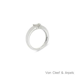 Anello con diamante in oro bianco Van Cleef & Arpels 0,24 carati