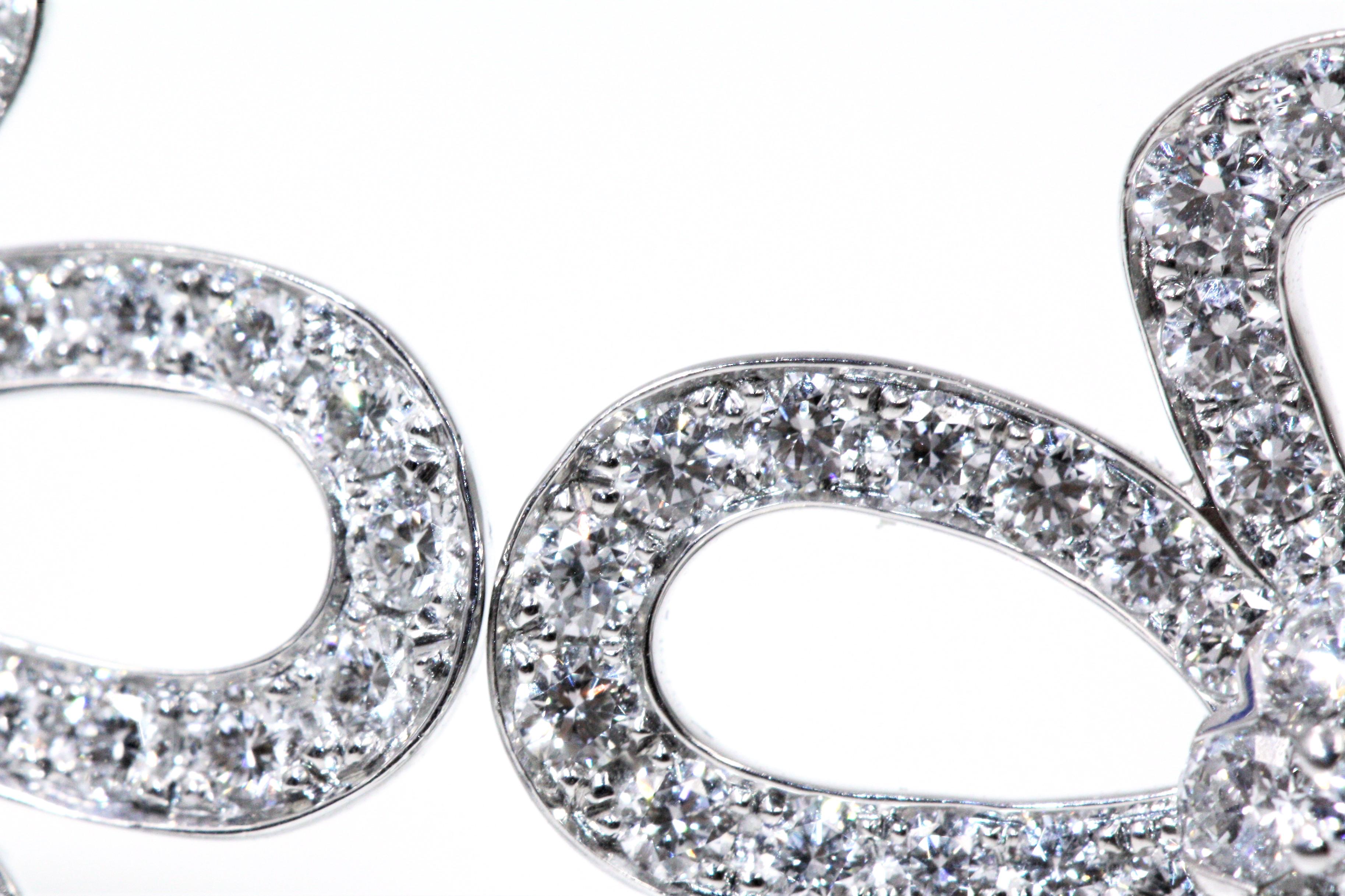 Women's Van Cleef & Arpels White Gold Flowerlace Diamond Earrings For Sale
