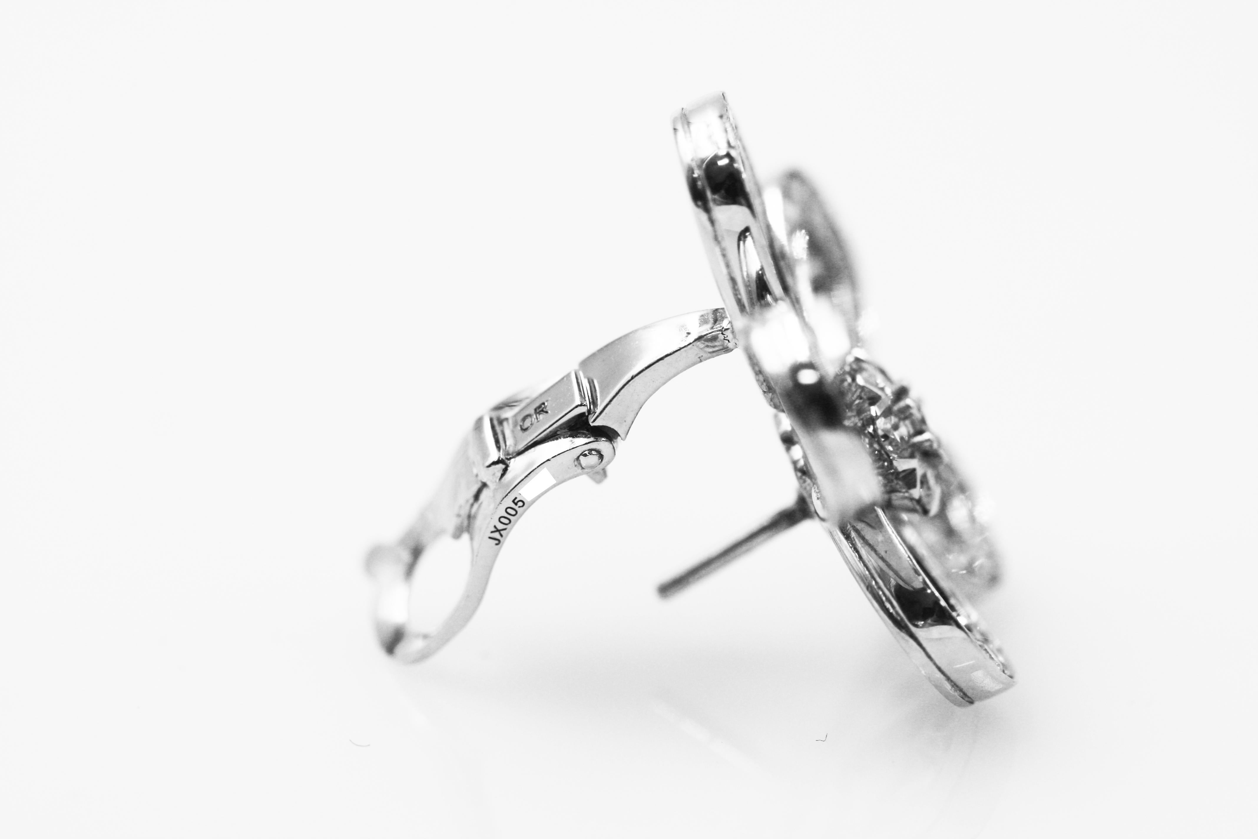 Van Cleef & Arpels White Gold Flowerlace Diamond Earrings For Sale 1