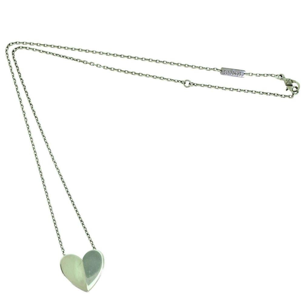 Women's or Men's Van Cleef & Arpels White Gold Frivole Heart Pendant Necklace
