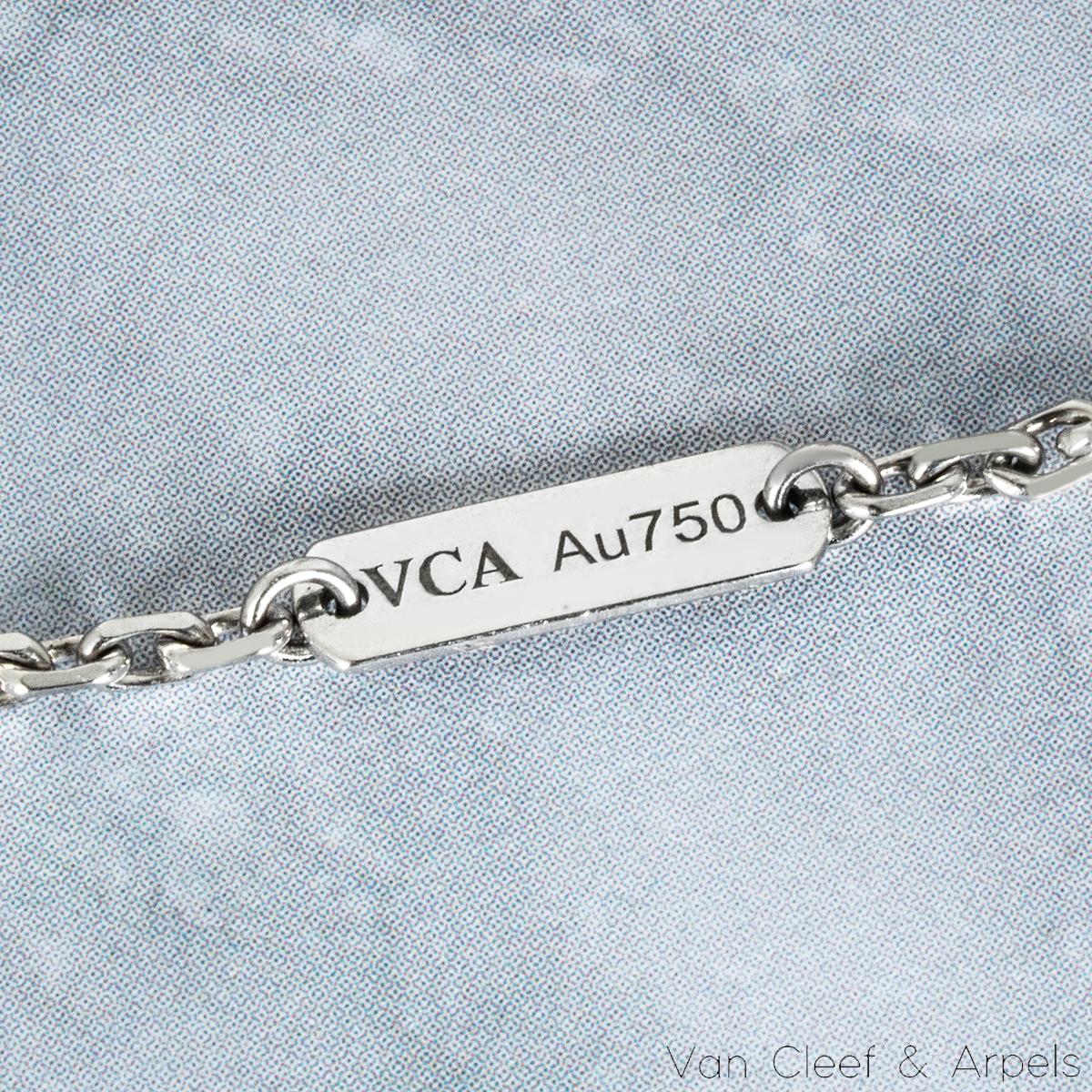 Van Cleef & Arpels White Gold Mother of Pearl Magic Alhambra Necklace VCARN32200 For Sale 1