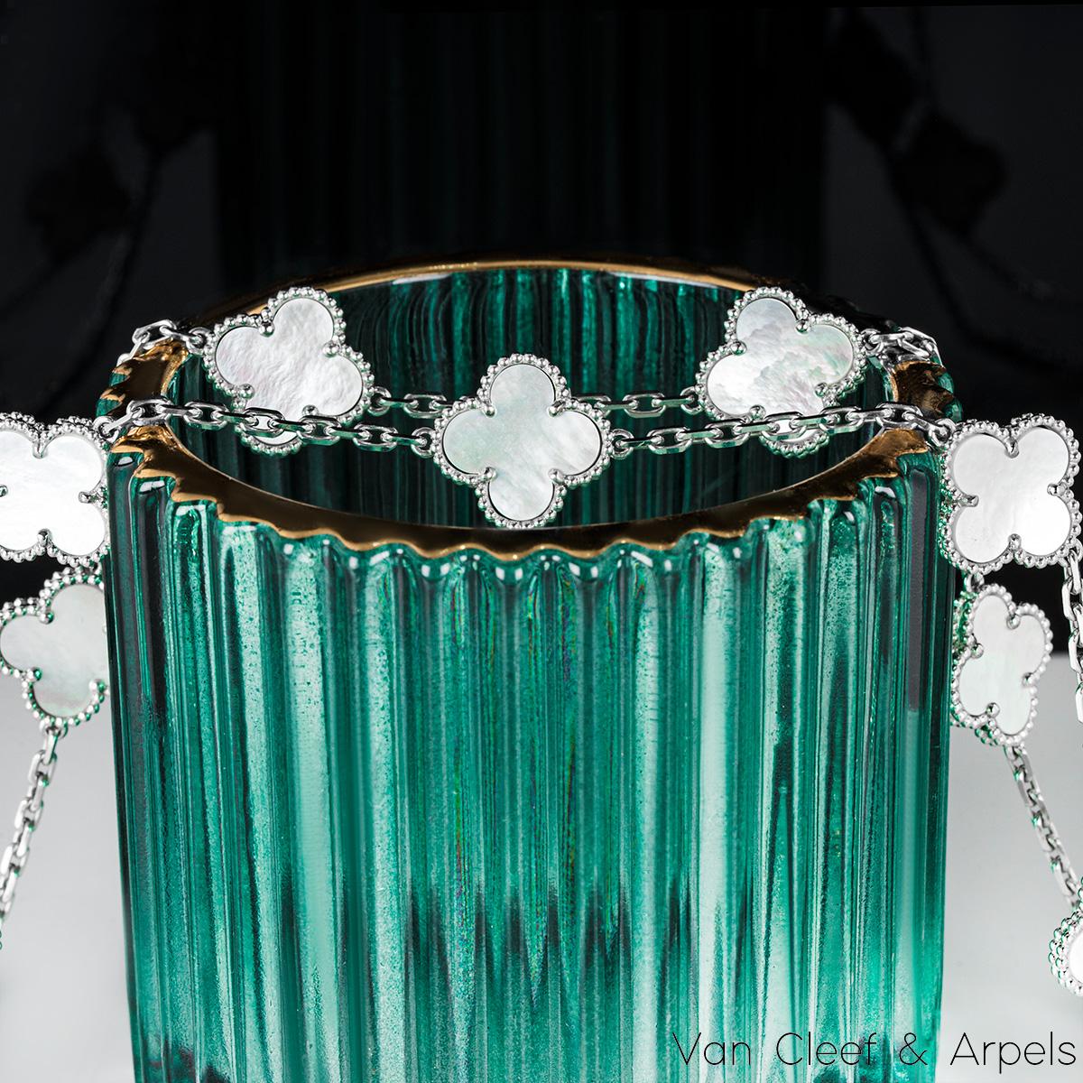 Van Cleef & Arpels White Gold Mother of Pearl Vintage Alhambra 20 Motif Necklace For Sale 2