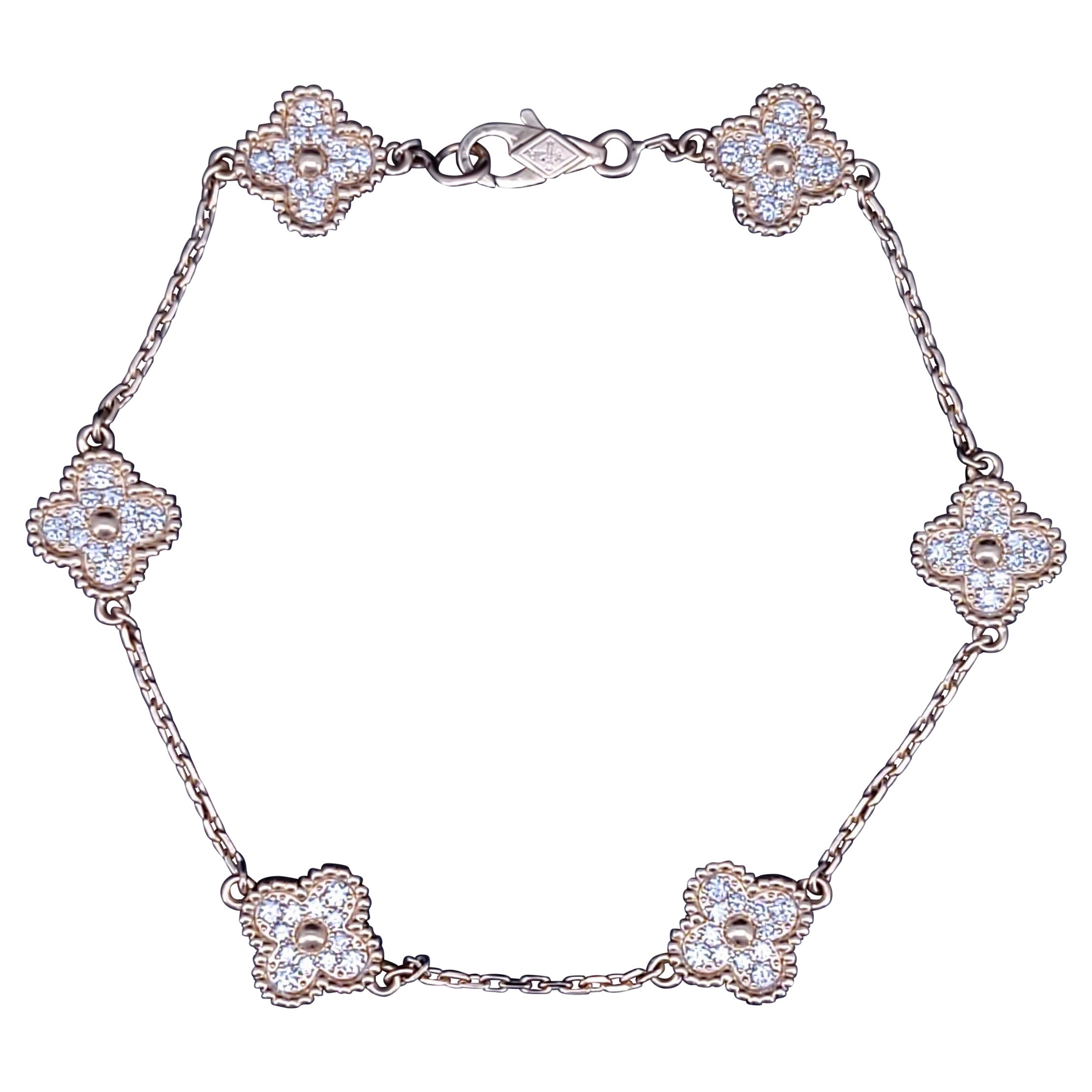 Van Cleef & Arpels with Diamonds in 18K Yellow Gold 9.2mm