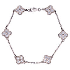 Van Cleef & Arpels with Diamonds in 18K Yellow Gold 9.2mm
