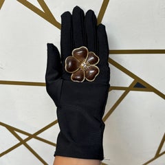 Broche «Flor de Nerval» de madera y diamantes de Van Cleef & Arpels